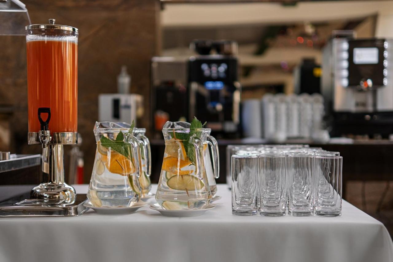Hotel Uroczysko Cedzyna Ngoại thất bức ảnh